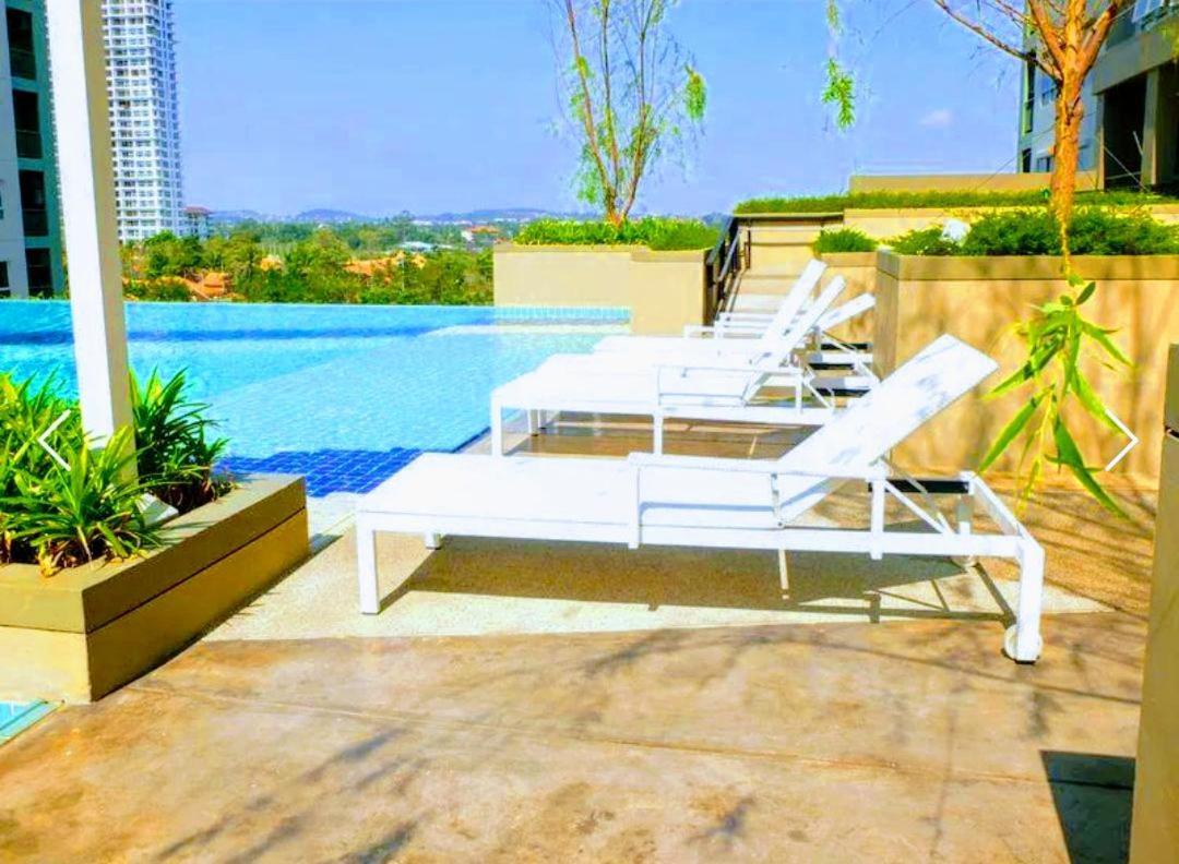 Lumpini Seaview Top Floor Διαμέρισμα Jomtien Beach Δωμάτιο φωτογραφία